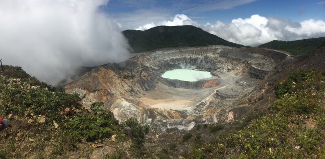 poas-volcano-crater